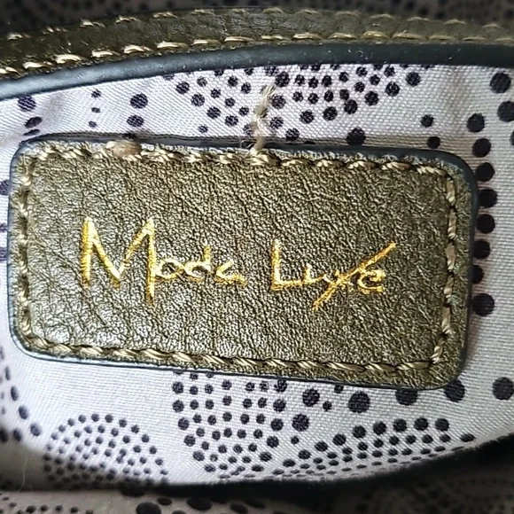 Moda Luxe Gently used olive green crossbody/satchel. Lots of pockets & roomy! - Picture 3 of 5